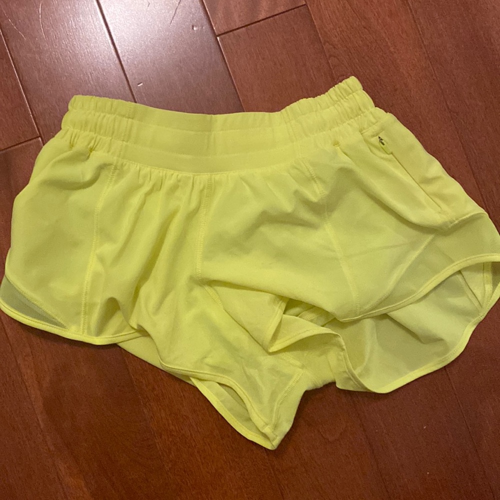 Super cute hotty hots in electric lemon or highlight yellow!